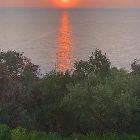 House Overlooking The Bay - Seaview Villa Marina Serra